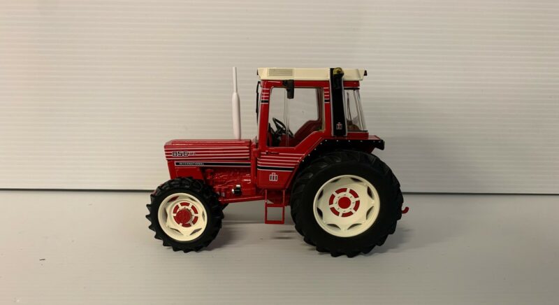 TRACTEUR CASE IH INTERNATIONAL 856XL REP062