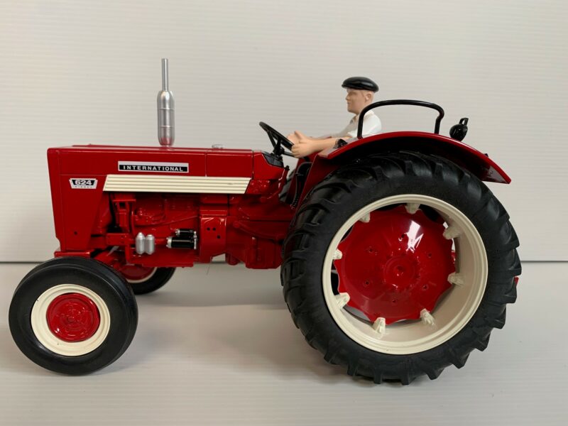 TRACTEUR CASE IH 624 AVEC CHAUFFEUR REP600