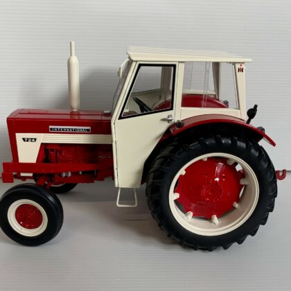 TRACTEUR CASE IH INTERNATIONAL 724 REP601