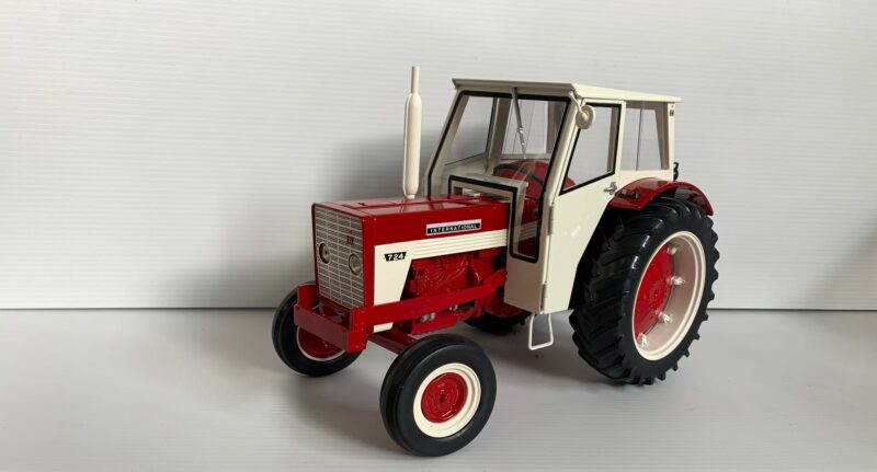 TRACTEUR CASE IH INTERNATIONAL 724 REP601 – Image 2