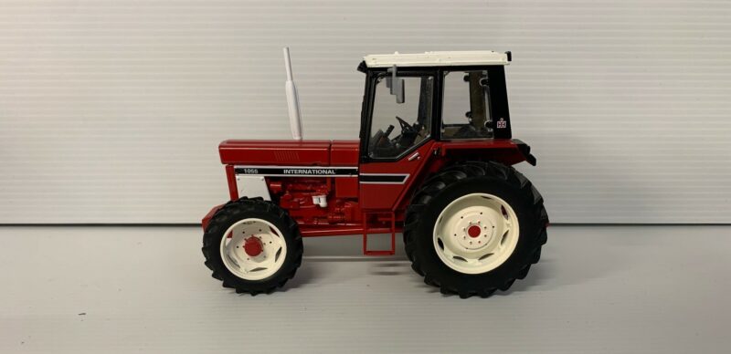 TRACTEUR CASE IH INTERNATIONAL 1055 REP063